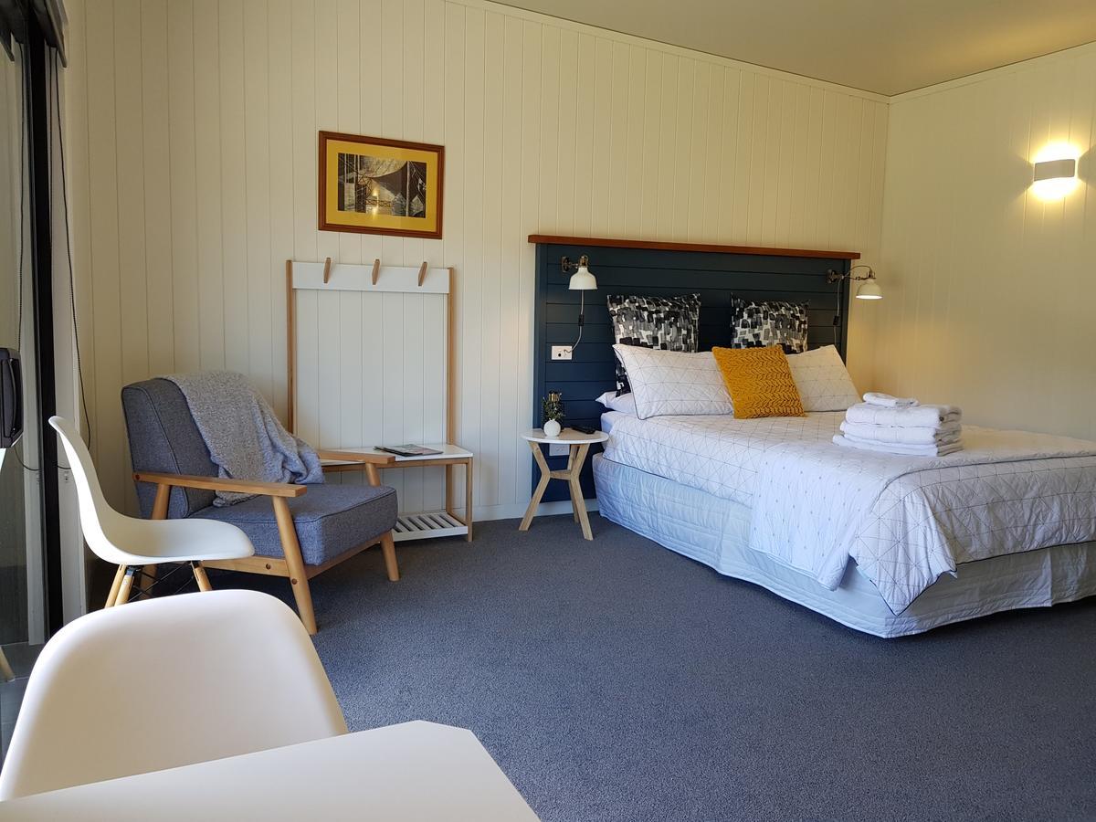 Bed and Breakfast Admiral Waters Cooks Beach Екстер'єр фото